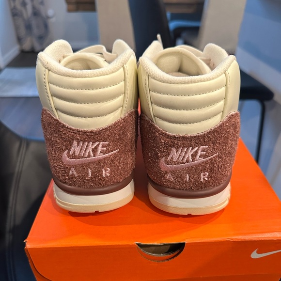 Men’s Nike Air Trainer 1 Cream and Brown Sneakers Classic Design 9.5 NIB - Picture 5 of 7
